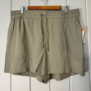Kersh Women’s Green Dress Shorts Eco friendly Ecovero Fibers Size XXL